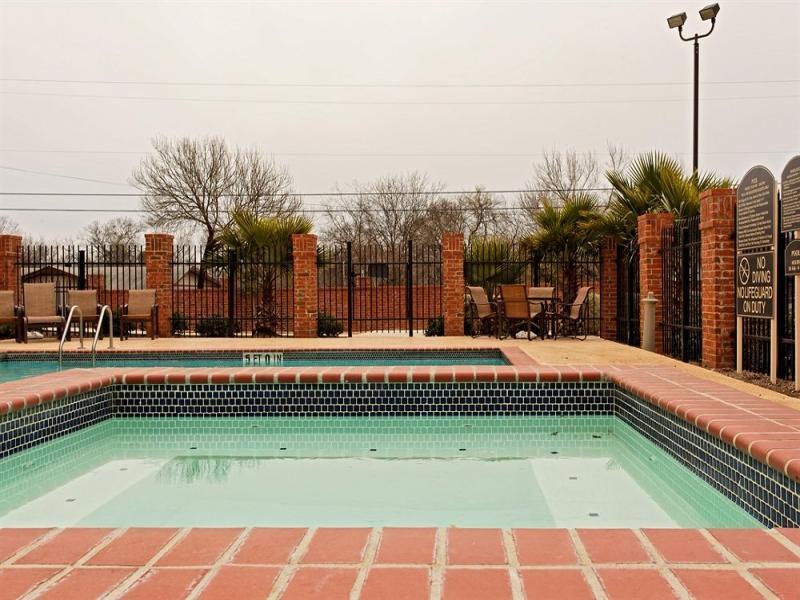 Holiday Inn Express & Suites San Antonio South Kültér fotó
