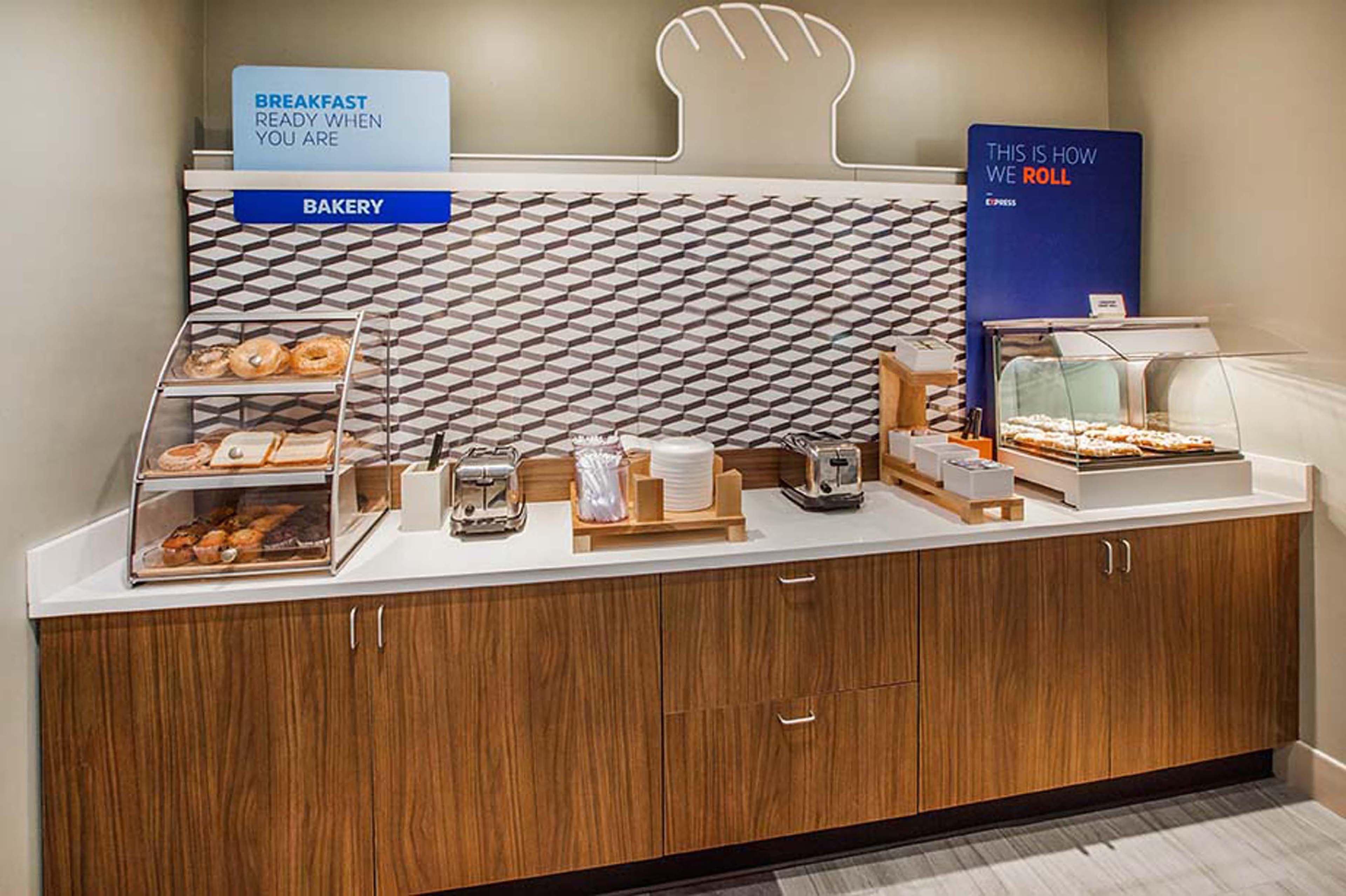 Holiday Inn Express & Suites San Antonio South Kültér fotó