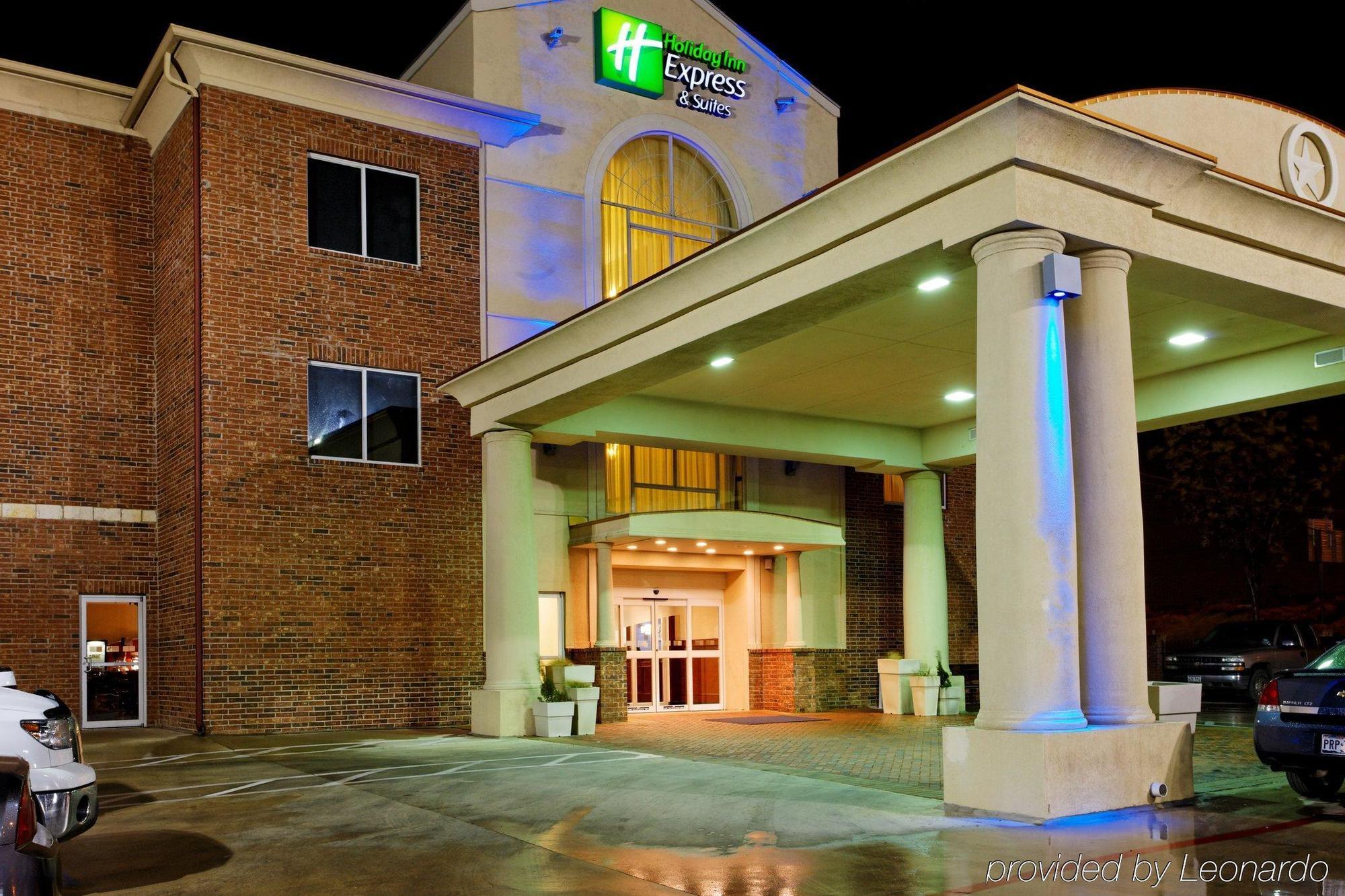 Holiday Inn Express & Suites San Antonio South Kültér fotó
